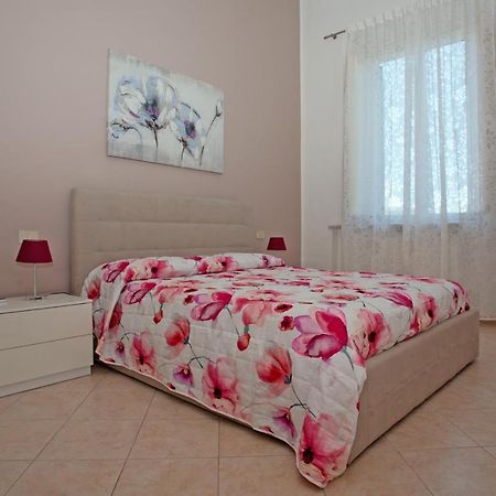 شقة Casa Dafne ليفورنو المظهر الخارجي الصورة